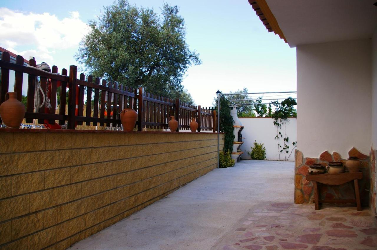 Hostal Y Apartamento Rural Los Naranjos Melegis 외부 사진