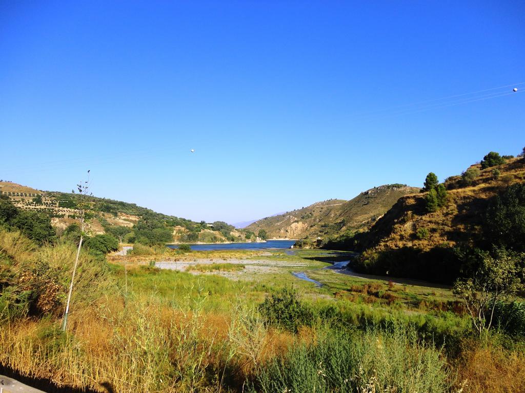 Hostal Y Apartamento Rural Los Naranjos Melegis 객실 사진